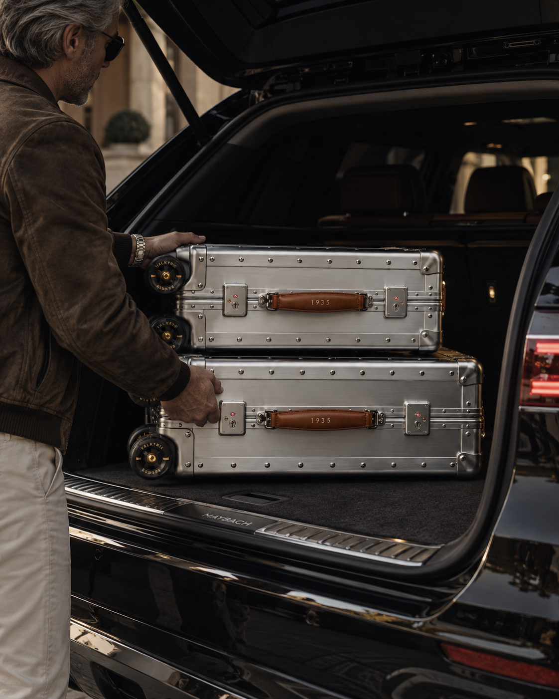1935 Silver Trunk™ — Miesterwerk Grand Touring Set