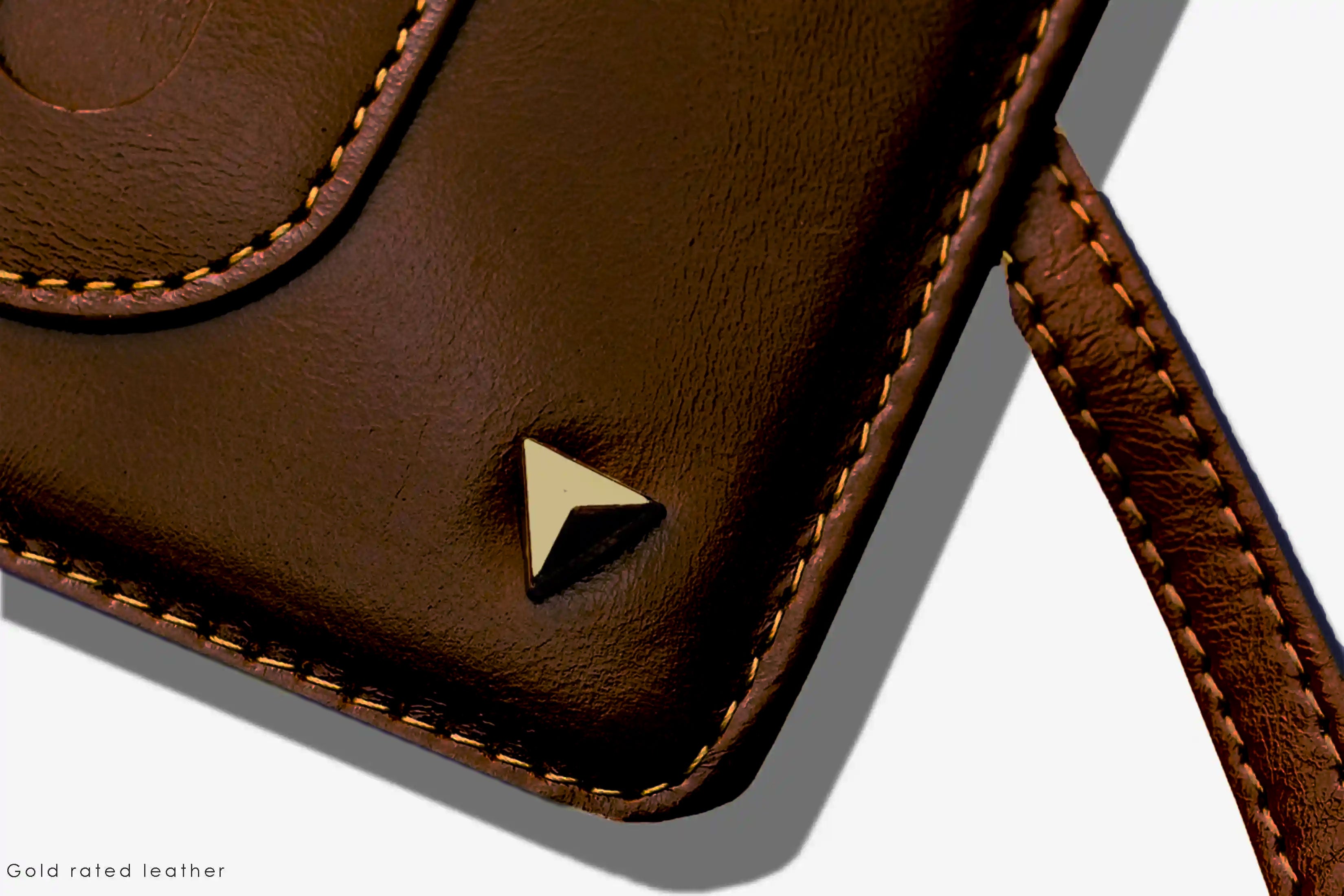 iTravel MINI® passport wallet:  Golden Oak Edition - Second Image
